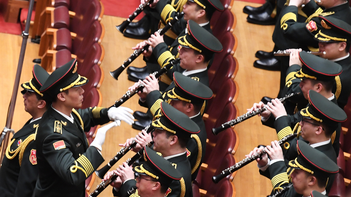 Китай трижды сбросил звонок главы Пентагона из-за оскорбительного поведения