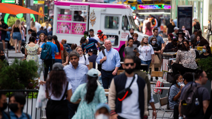 Учёные взвесили два главных страха в пандемию: Исход зависит от самого тяжёлого