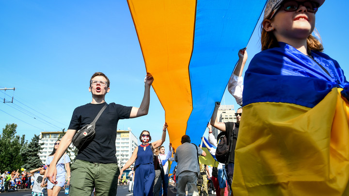 Украину переименуют по глупости: Где три украинца, там один предатель, два агента