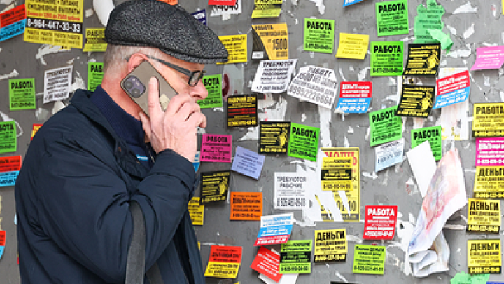 По нужде за копеечку. Пожилые кадры активно ищут работу после индексации пенсии