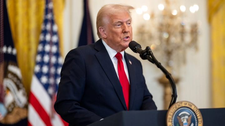 Миршаймер: Трамп надавит на Киев вопросом поставок оружия