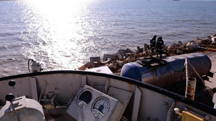 Компенсация вместо купания: что делать туристам после разлива мазута в Анапе