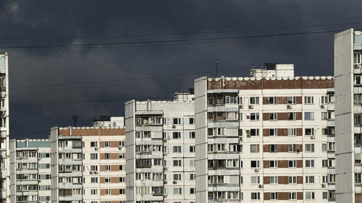 Четырёхлетний ребёнок в Екатеринбурге выпал с 8-го этажа и остался жив