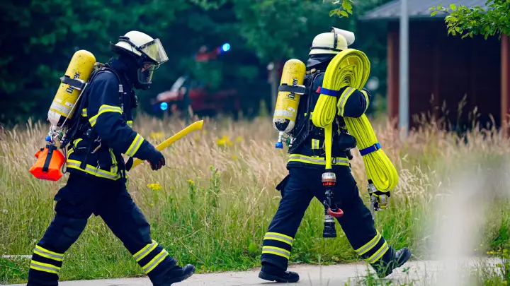 CNN: в США неизвестный открыл огонь по команде пожарных