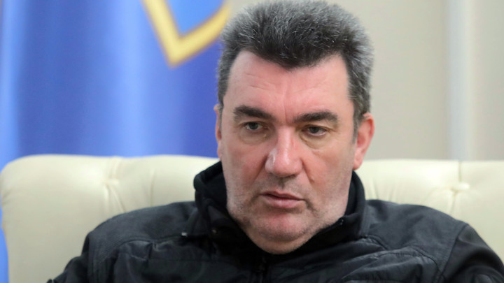 Секретарь СНБО Украины призвал вернуть учебники НАТО обратно в архивы