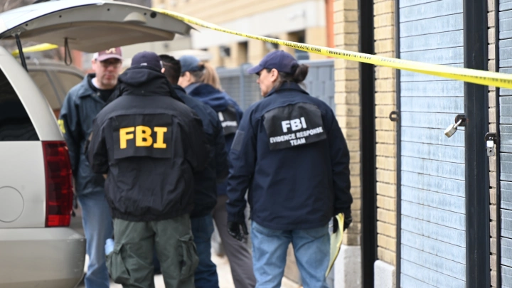 В поиски Миндича может включиться ФБР. Беглецу посоветовали не прятаться: Иначе грохнут