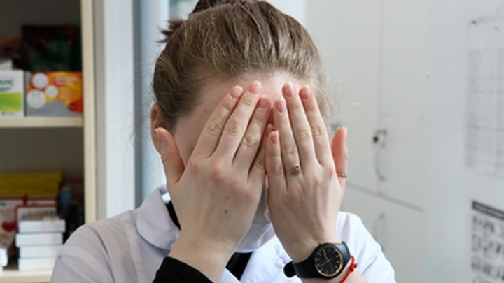 Антисептики вредят коже: Врач рассказала, как защитить руки в условиях пандемии