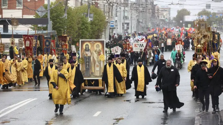 В Новосибирске прошёл крестный ход в День славянской письменности и культуры