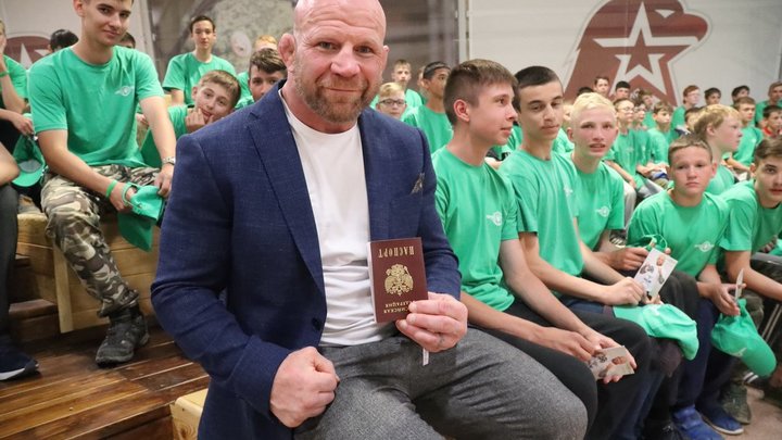 Депутат из Красногорска Джефф Монсон начал оформлять отказ от гражданства США