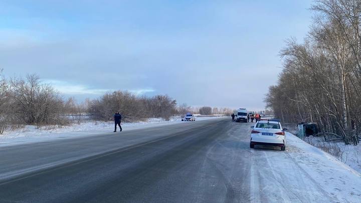 Девять человек попали в больницы после ДТП с автобусом в Новосибирской области