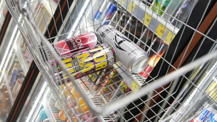 С 1 марта в Кузбассе запрещена продажа энергетических напитков детям и подросткам
