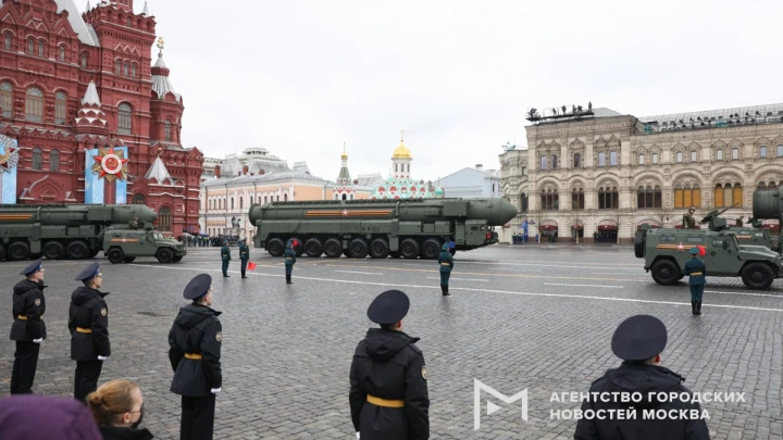 Депутат Журавлев предупредил о планах Киева сорвать парад Победы роем дронов