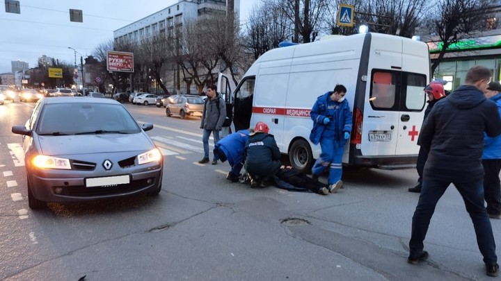 На пешеходном переходе в Иванове водитель «Рено Меган» сбил двух женщин