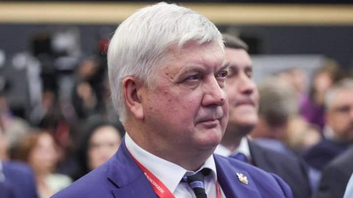 Помог подвинуть украинскую границу: В чём киевский режим обвиняет воронежского губернатора Гусева