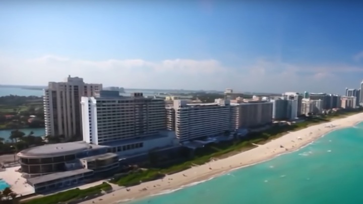 В Дубае закрыли расследование о голой фотосессии: Иностранцев депортируют на родину