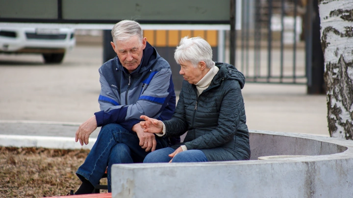 О пенсиях и фондах: Роднина призвала копить на старость самим