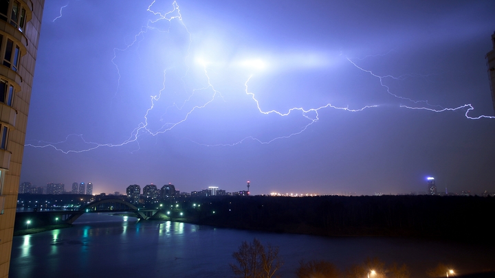 МЧС объявило штормовое предупреждение в Свердловской области на 7-8 июня