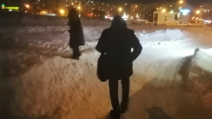 Вместо цветов и поздравлений: челябинец одним ударом сломал нос девушке