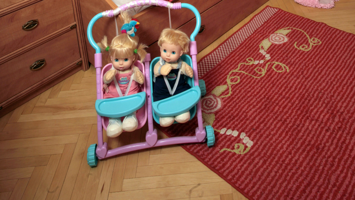 В Калуге мигрант угрожал убить воспитательницу за девчачьи игрушки его сына