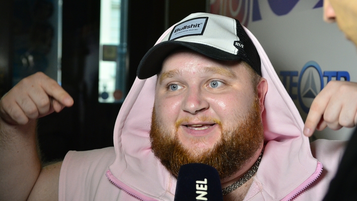 В Сети заметили мистику в смерти танцора из клипа Little Big Красилова