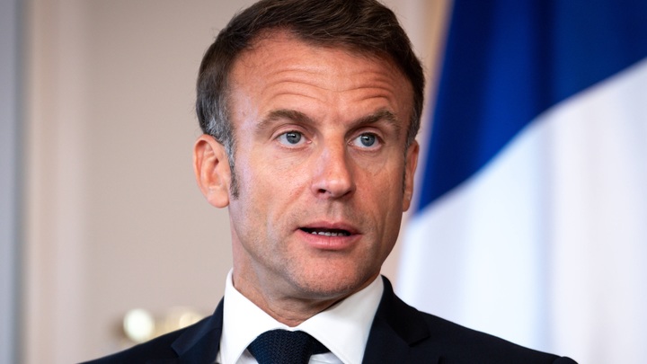 Одно слово - четыре буквы: Макрон приехал в Казахстан за потерянным золотом