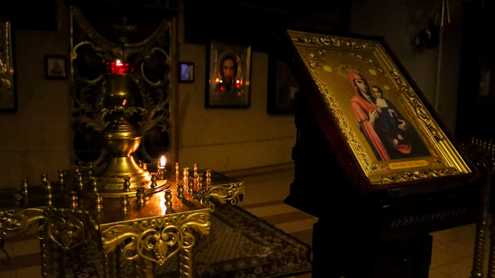 Отрицающий подлинность Туринской плащаницы атеист , стал христианином