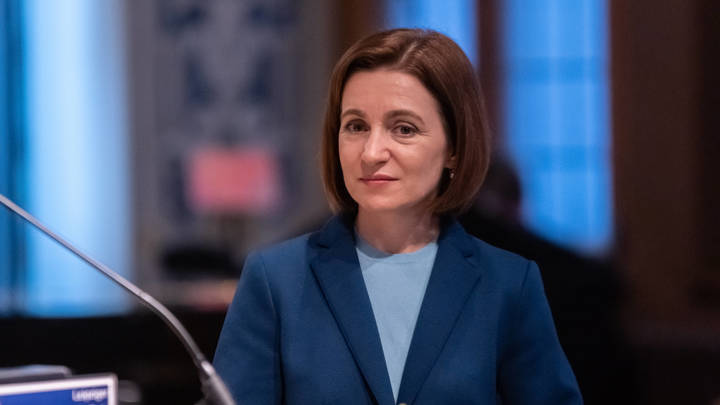 Выборы в Молдавии: Санду выбирает план Зеленского. Удержать власть поможет война