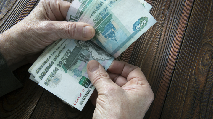 Нижегородский депутат требует 1,5 млн с работодателя за отсутствие отпуска и задержку зарплаты