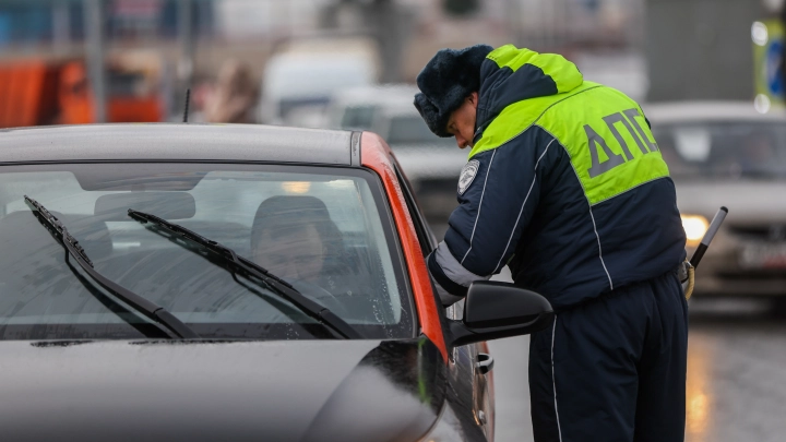 Камер ведь нет: Министра из Татарстана обвинили в грубом нарушении ПДД. И ему за это ничего не будет