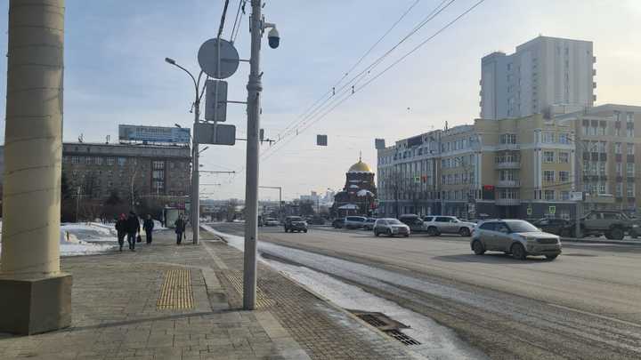 Какой герой нам нужен? Переименование площади Свердлова в Новосибирске обсудили в радиоэфире
