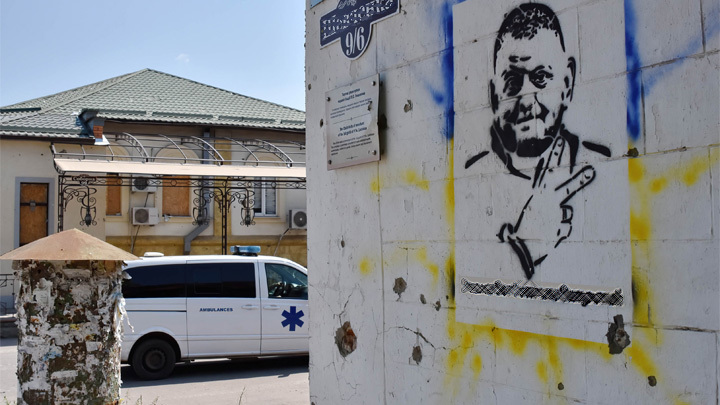 К Залужному в больницу приехала жена: Предсказания Жириновского снова сбываются