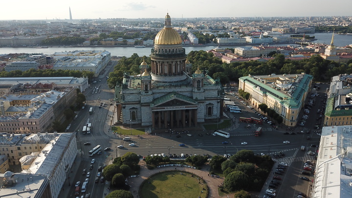 Число заболевших коронавирусом в Петербурге снизилось на 40%, но ситуация нестабильная