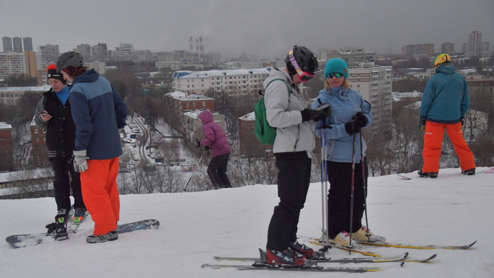 Тело 45-летнего горнолыжника нашли на склоне курорта «Красное озеро» в Ленобласти