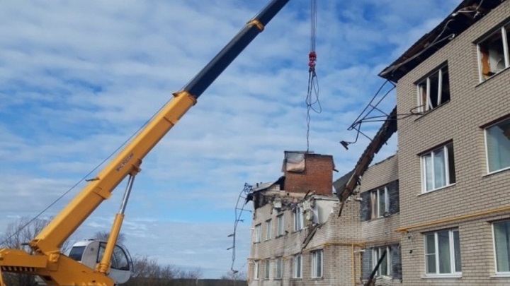 Разбор завалов в Маргуше продолжается. Жильцы уцелевших после взрыва квартир смогут забрать вещи