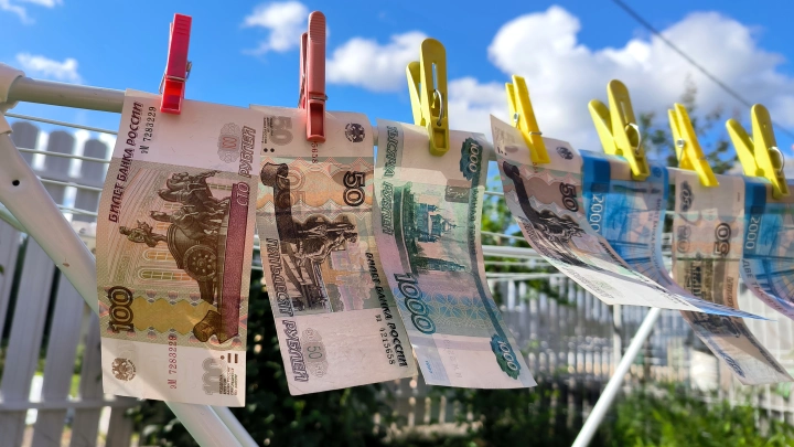 Shot: Блогера Алёхина заподозрили в отмывании денег. Бойцов СВО крупно обманули?