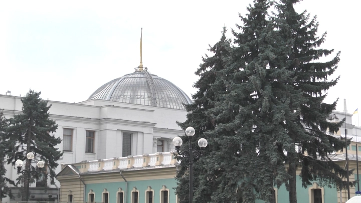 Фарс в Киеве: Верховная рада отправила в отставку премьер-министра Шмыгаля и украинское правительство