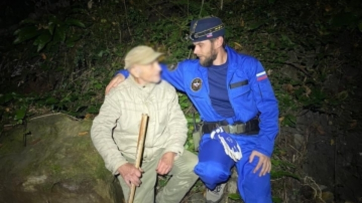 Сочинские спасатели обнаружили в лесу едва живого грибника из Ростова