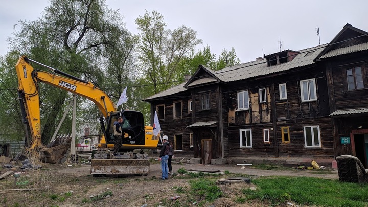 Два аварийных дома снесут в Октябрьском районе Новосибирска до Нового года