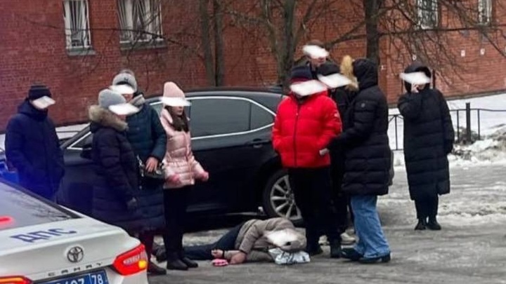 Киллер обознался? Что известно о покушении у ворот гимназии на севере Петербурга