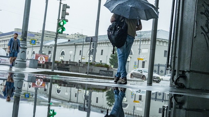 Из-за затяжного дождя в Москве и Подмосковье объявлено экстренное предупреждение