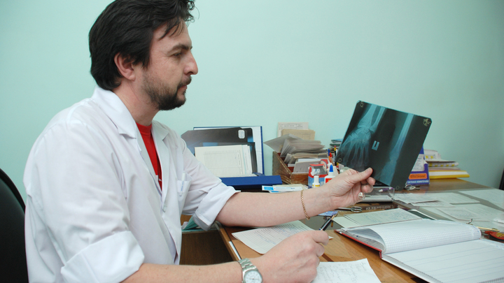 Право, а не обязаловка. Депутат ответил на вопрос о массовой диспансеризации по месту работы