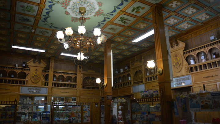 В Краснодаре закрывают 100-летнюю аптеку