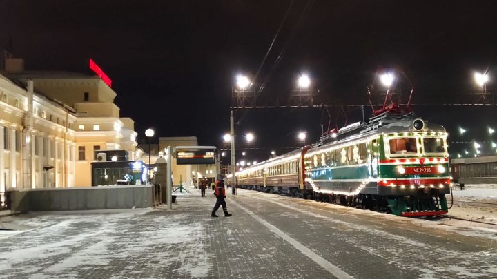 В Екатеринбурге стало известно расписание вечерних рейсов Уральского Экспресса на февраль