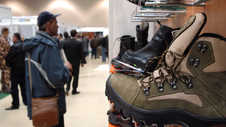 В магазинах Новосибирска обнаружили поддельные вещи известных брендов