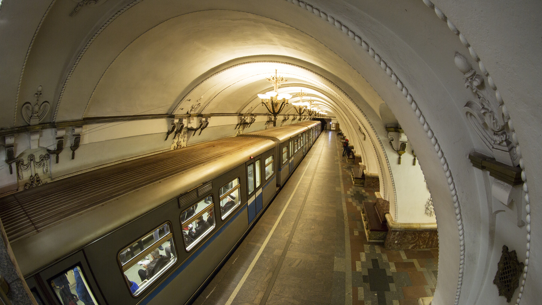В метро Москвы сошлись в бою пассажирки 48 и 77 лет В метро Москвы сошлись в бою пассажирки 48 и 77 лет