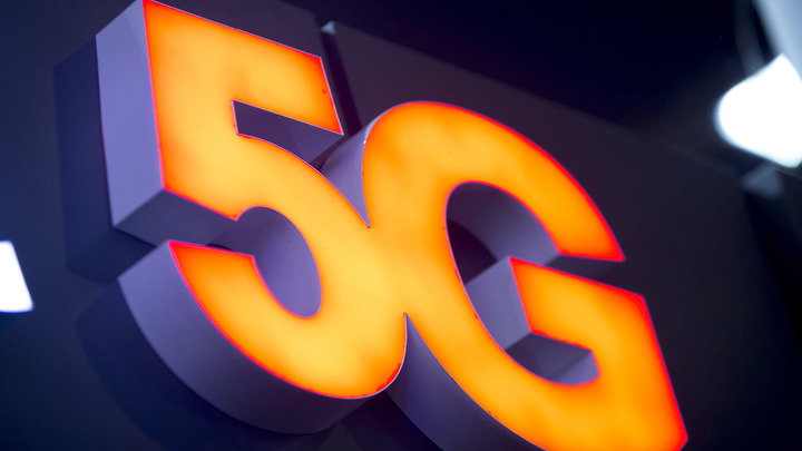 Жители Екатеринбурга подняли бунт против строительства вышки 5G на Уралмаше