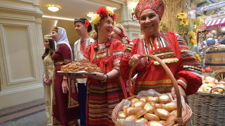 Пантелеимон Целитель 9 августа: пекут пироги с капустой, раздают их детям и странникам