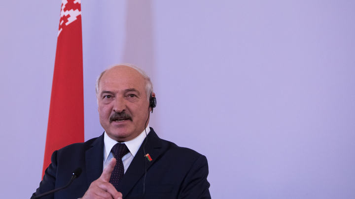 Поправки в Конституцию России нужны из-за Лукашенко? Bloomberg озвучил свою версию, не обратив внимания на реальность