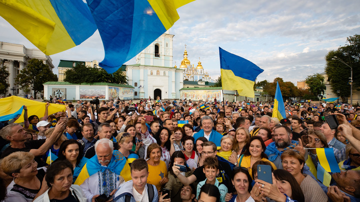 Утром говорят одно, вечером - другое: Политолог объяснил, почему украинцы не верят даже самим себе
