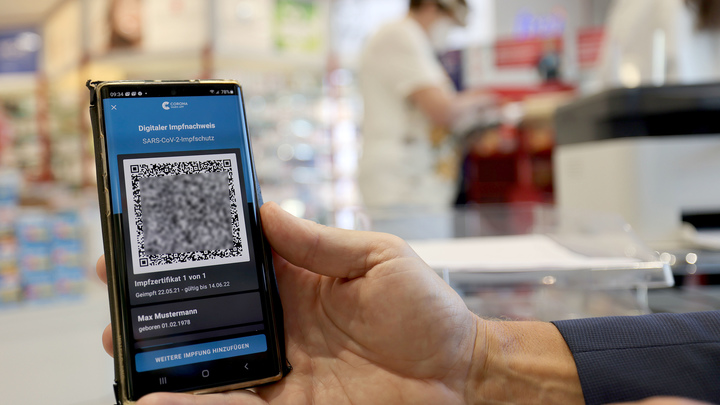 В торговые центры Сочи теперь можно попасть только по QR-коду